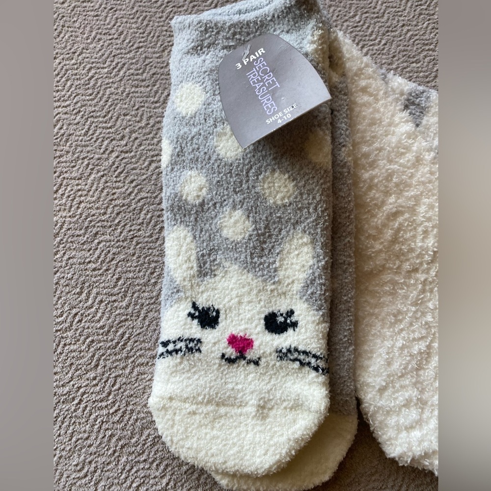 Cozy fuzzy slipper socks 3 pairs NWT Gray and White - Picture 3 of 6